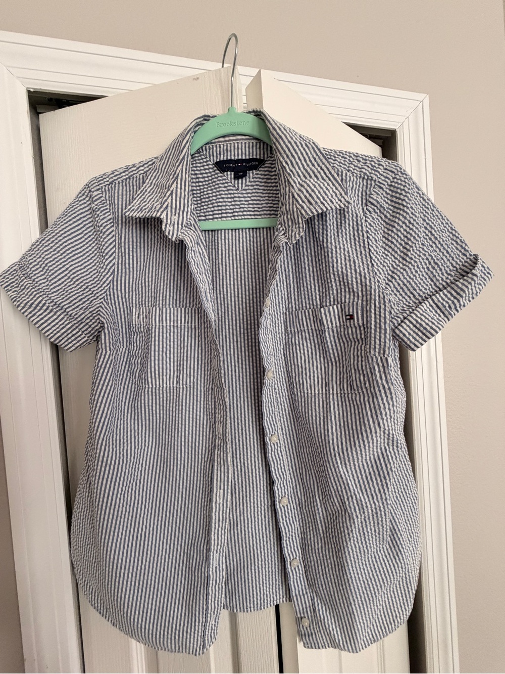 Tommy Hilfiger Blue & White Striped Seersucker Short Sleeve Button-Up